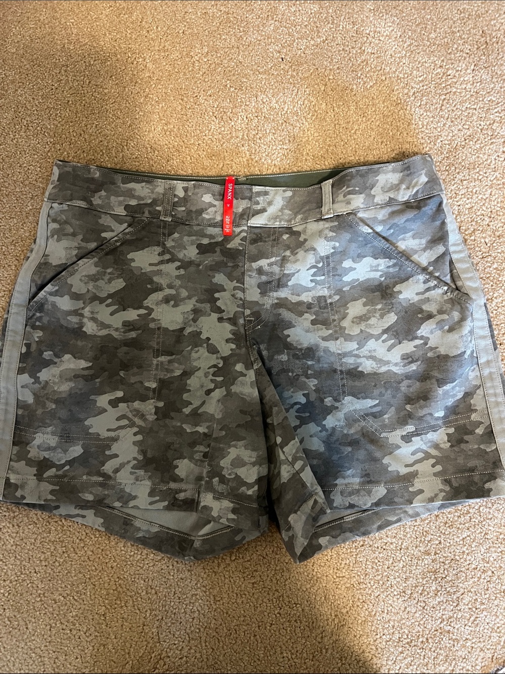 Spanx Camo Utility Shorts with Front Pockets - Gray Green Camo NWOT